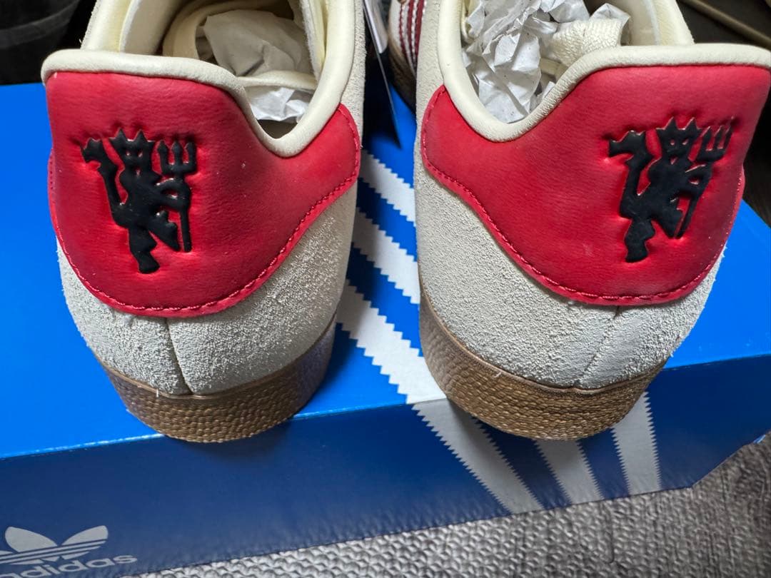シューズ Manchester United x adidas Gazelle 25.5