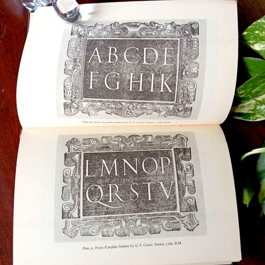 洋書古書1952年　ペンギン文庫　カリグラフィー美しい筆記体　ヴィンテージ　希少