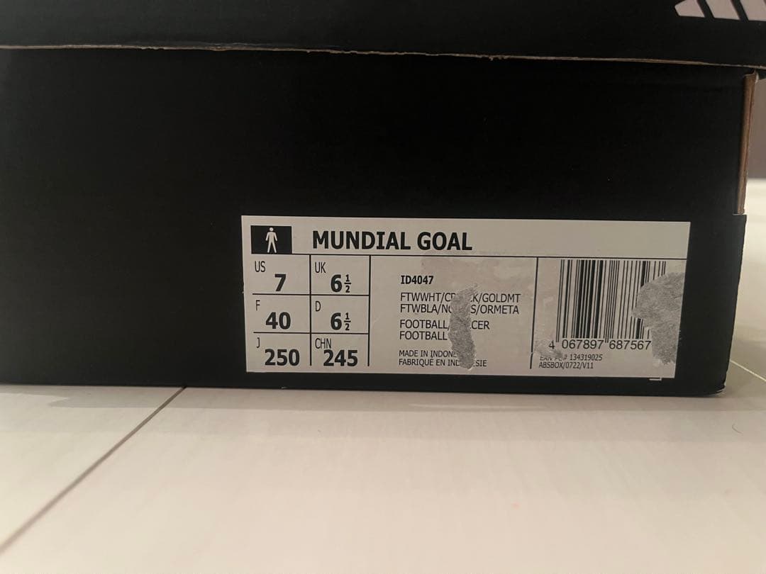 美品　USED adidas MUNDIAL GOAL ホワイト/ブラック