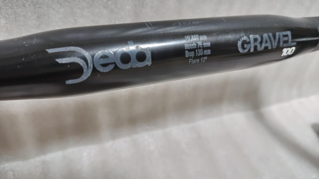 デダ　グラベル ハンドルバー GRAVEL100