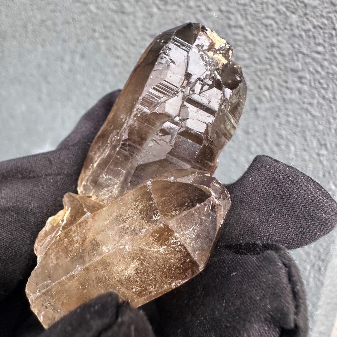上品な輝きが素敵❗️ネパールガウリシャンカールスモーキークォーツポイントA1638