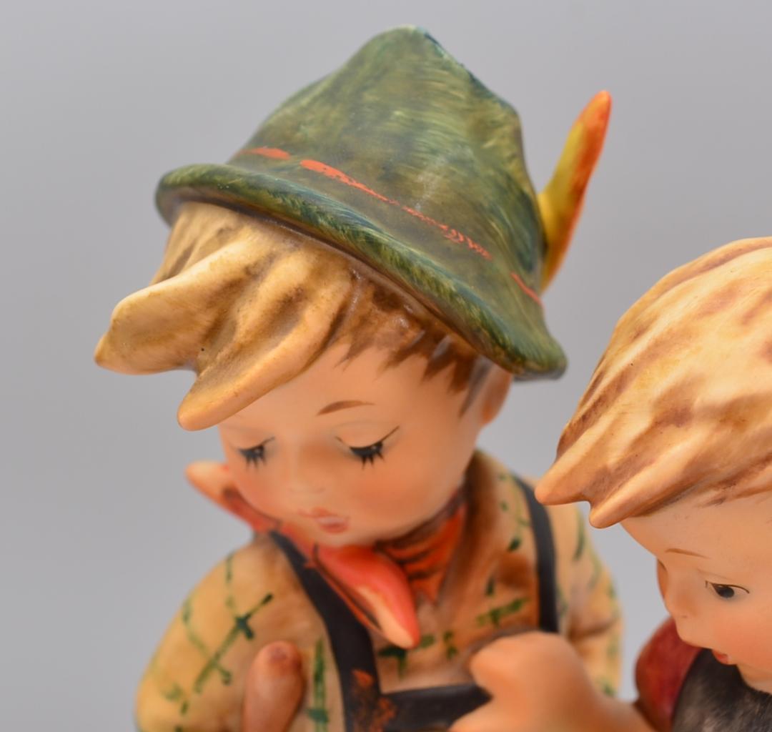 臆病な妹　＃394　No.3　★フンメル人形　ドイツ・ゲーベル　ヴィンテージ