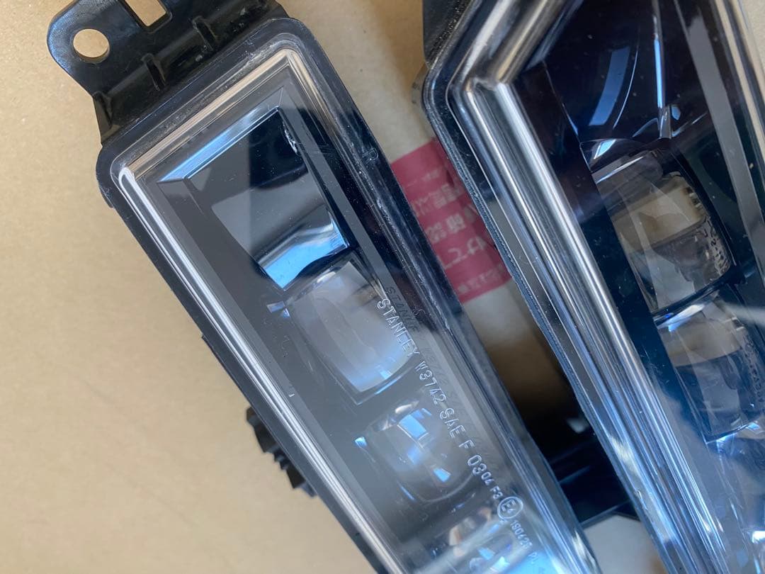 ホンダ　ステップワゴン ヴェゼル/オデッセイ　シャトル LEDフォグ　左右セット