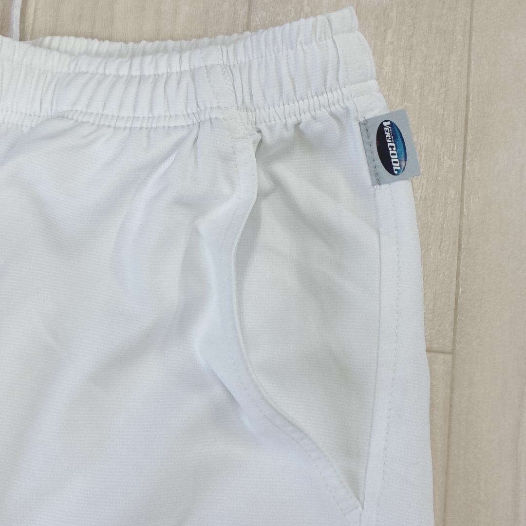 YONEX ヨネックス ショートパンツ 日本製 スリット 白 スポーティ 運動