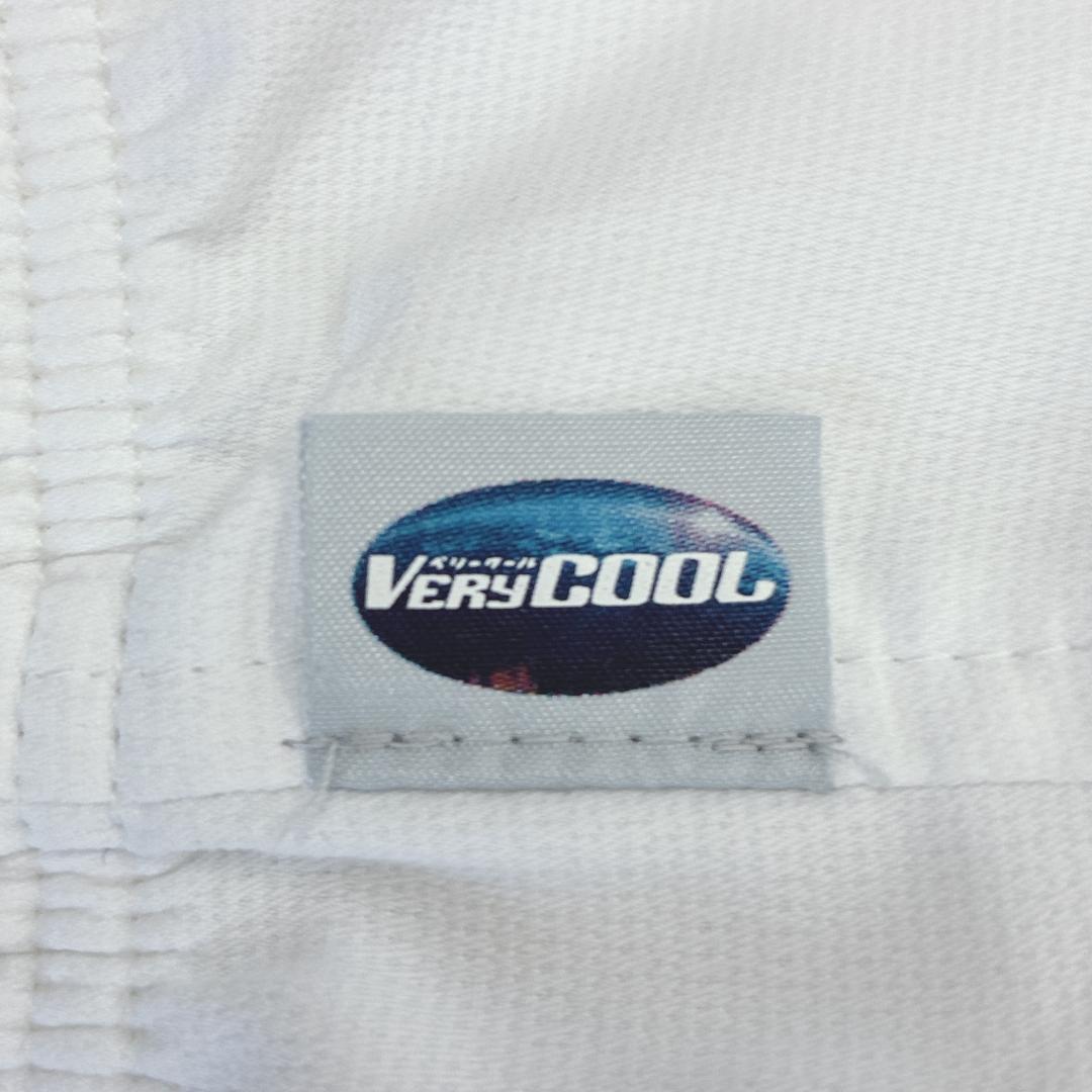 YONEX ヨネックス ショートパンツ 日本製 スリット 白 スポーティ 運動