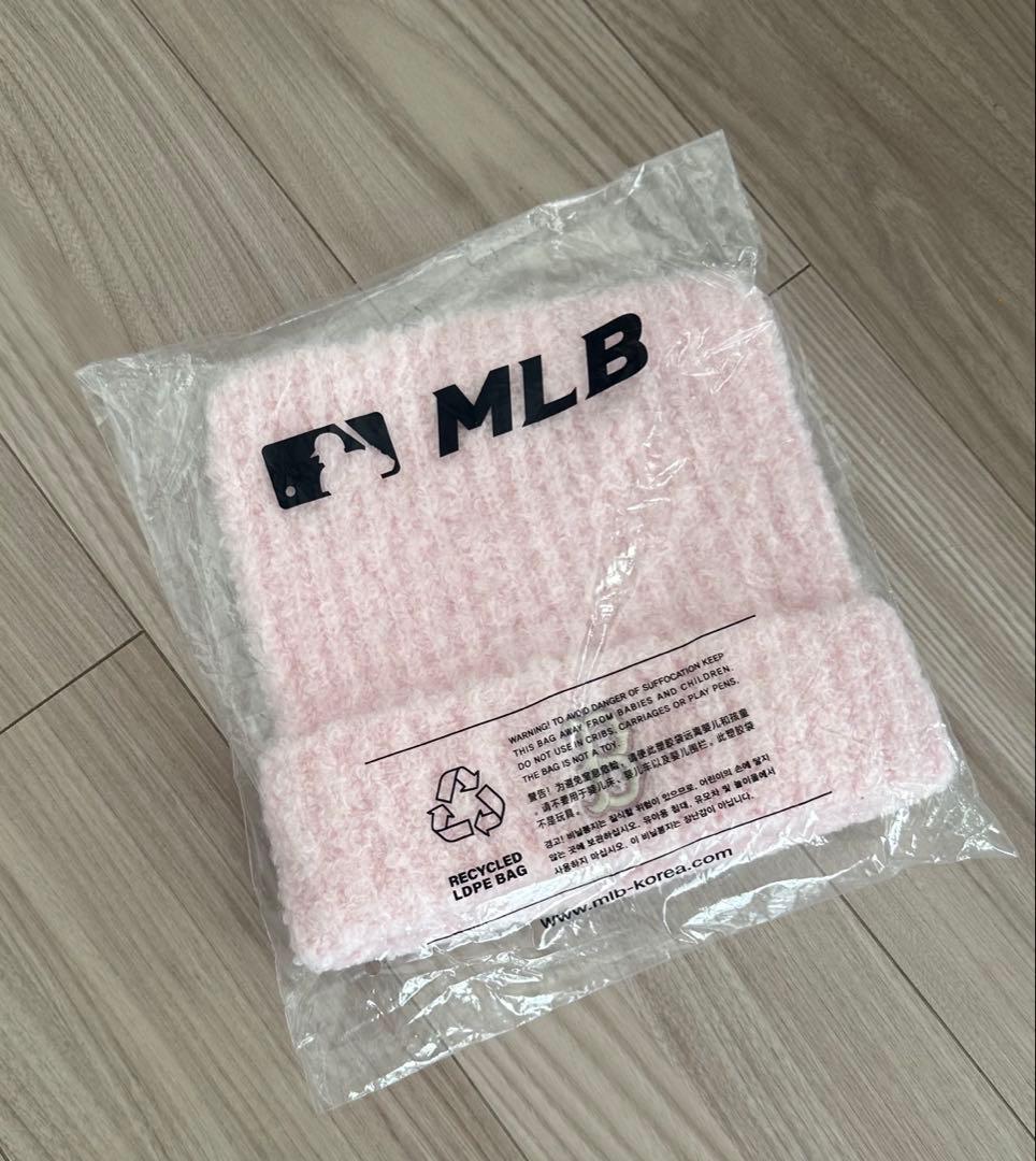韓国　MLB　カリナ着用デザイン 猫耳ニット帽　ピンク