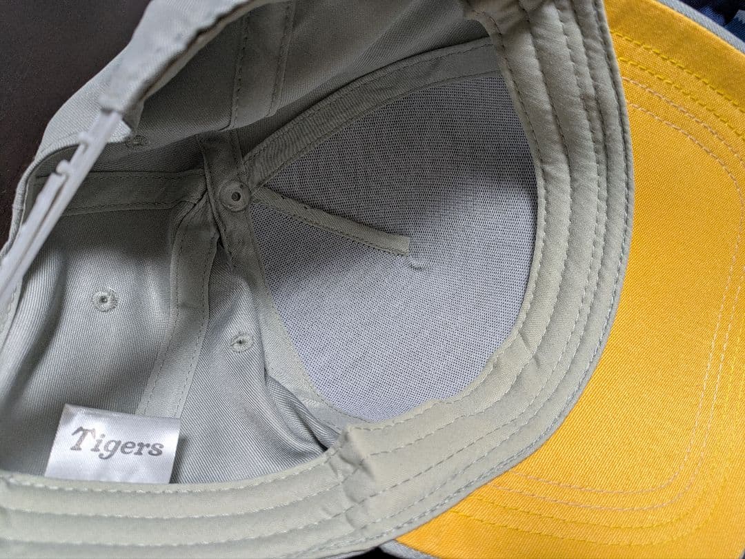 Tigers サイン入りキャップ 糸井選手