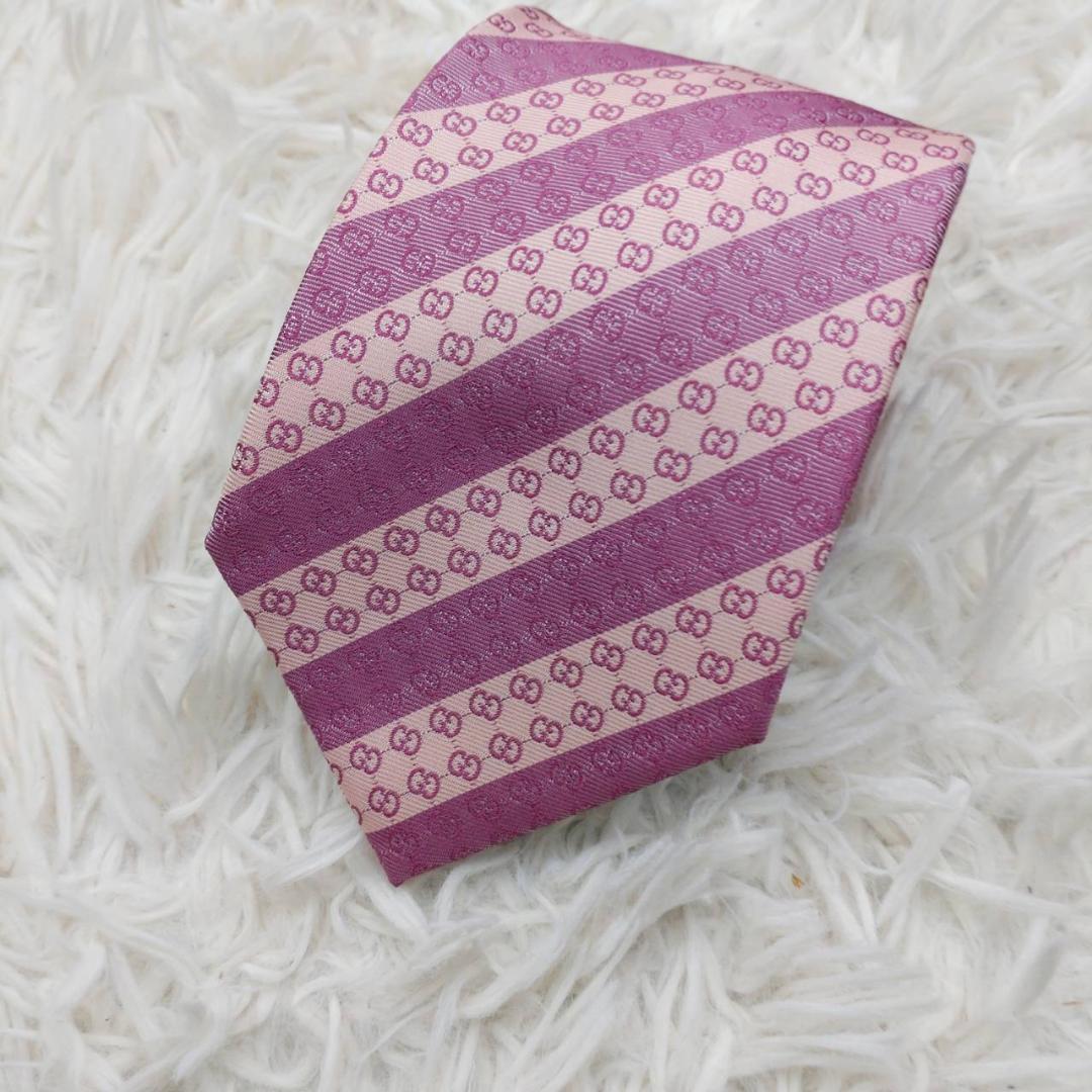 【美品】 グッチ 高級シルクネクタイ ストライプ柄 スモーキーピンク