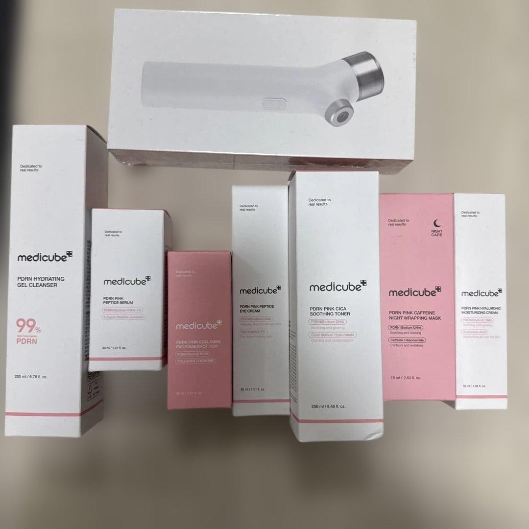medicube PDRN Pink スキンケア8点セット　美顔器付き　7500