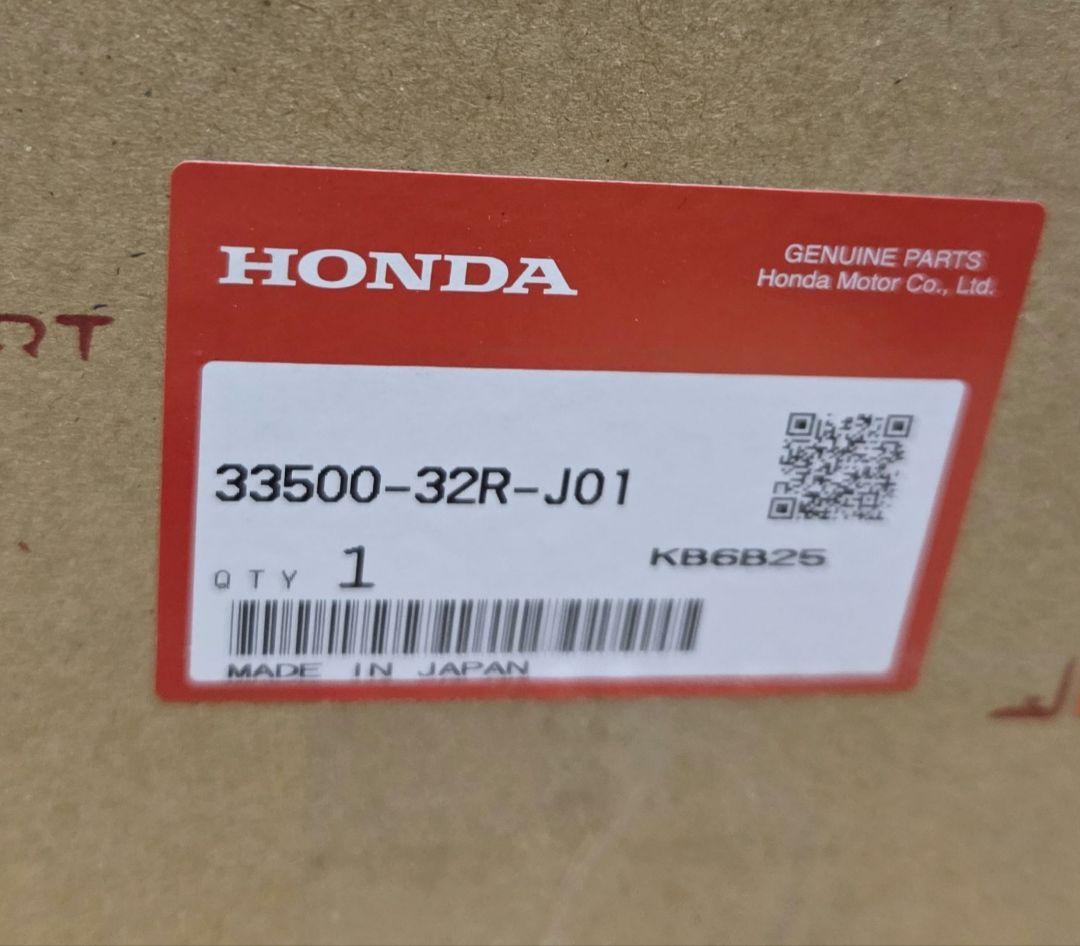 N-BOX　JF5　テールランプ　右側