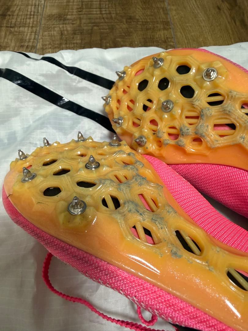 Nike ピンク スパイクシューズ