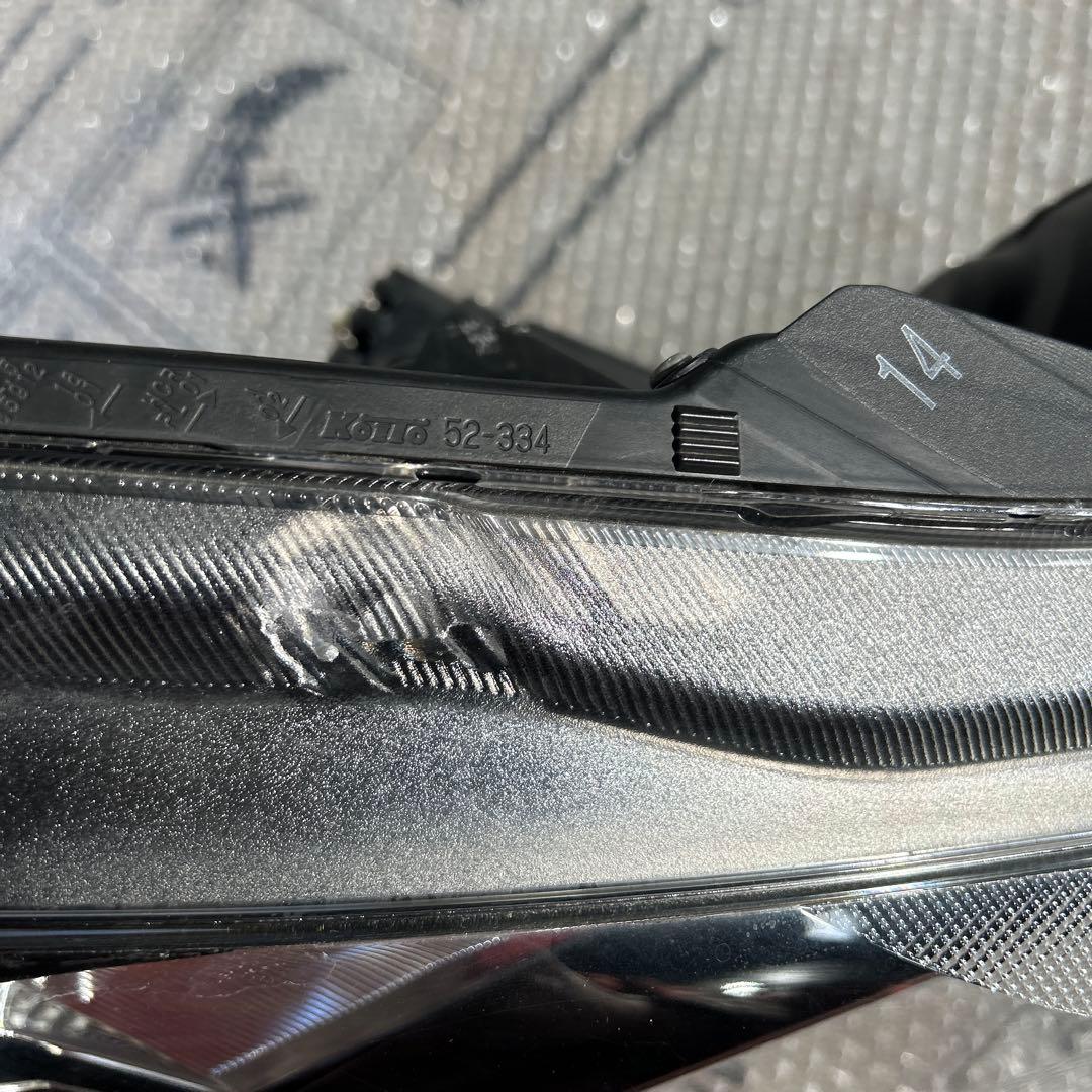 シエンタ　ヘッドライト　右　koito52-334 ジャンク品