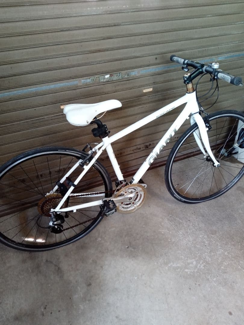 GIANTエスケープR3 28インチクロスバイク現状販売引取限定