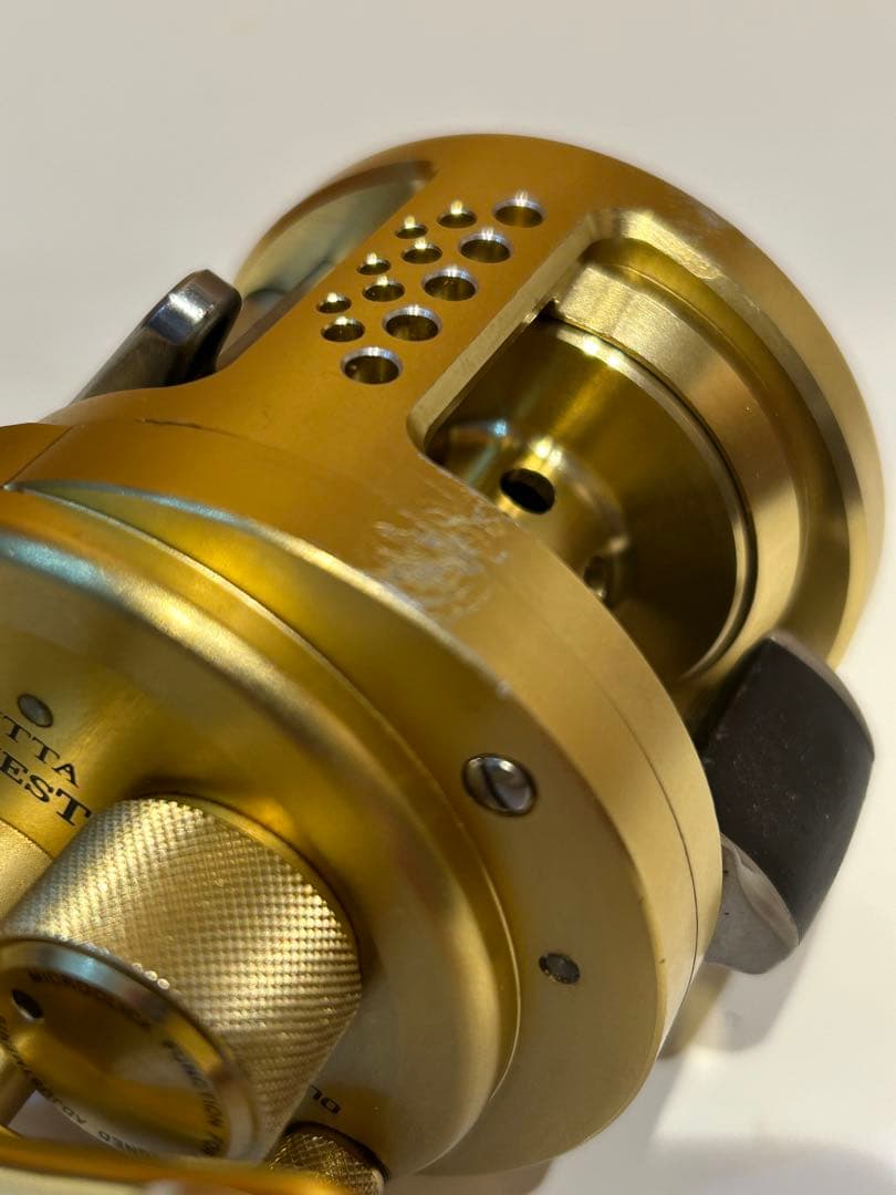 CALCUTTA CONQUEST 401F ゴールド