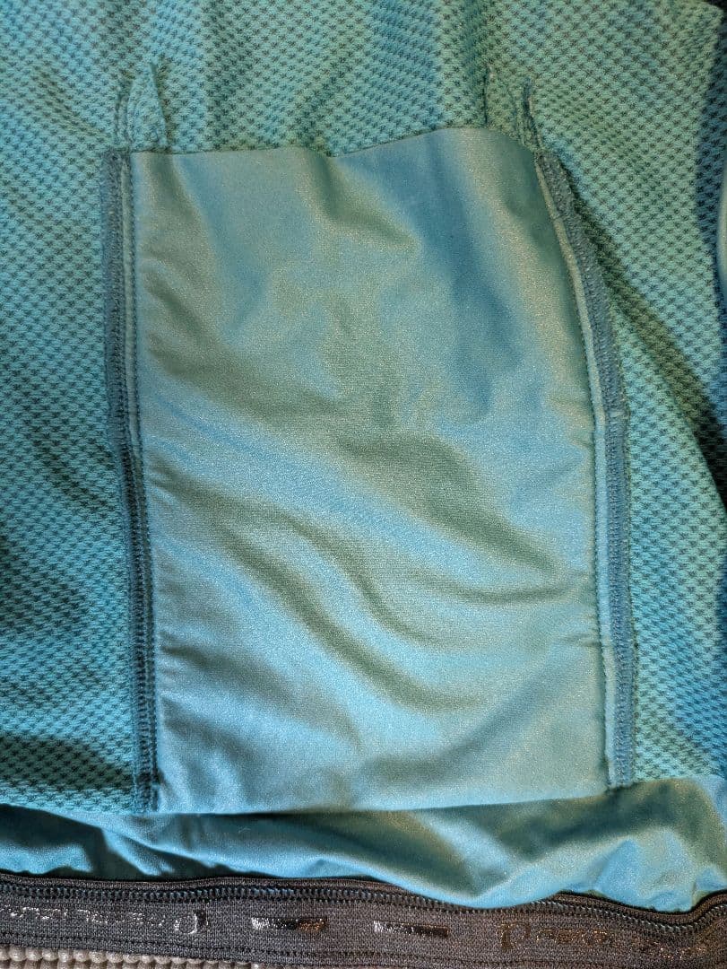 パールイズミ　ストレッチ ウィンドシェルSサイズ