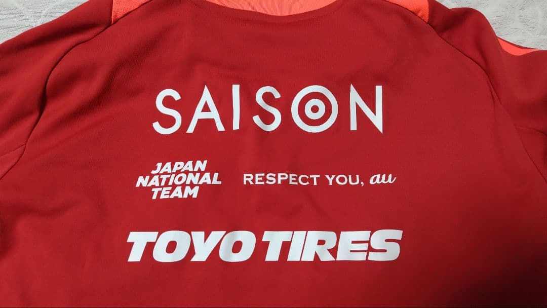 アディダス　2024日本代表トレーニングトップ　ティロ24