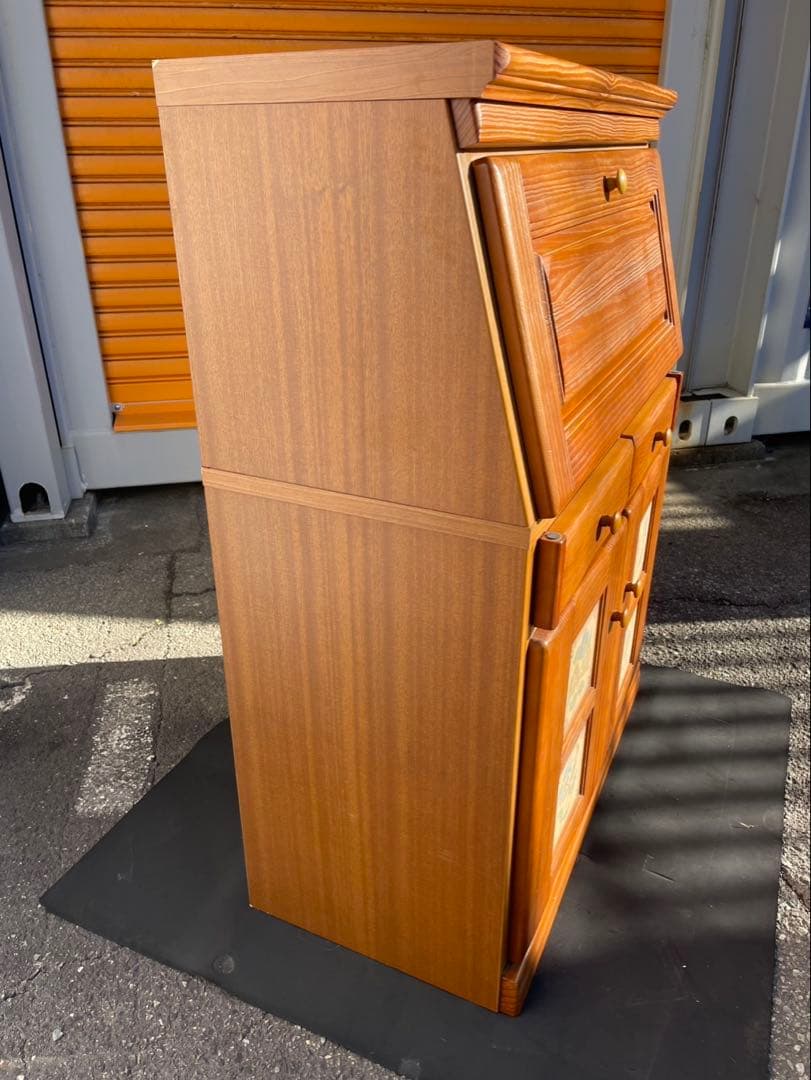 カントリー家具　ライティングビューロー　木製クラシックキャビネット　石タイル