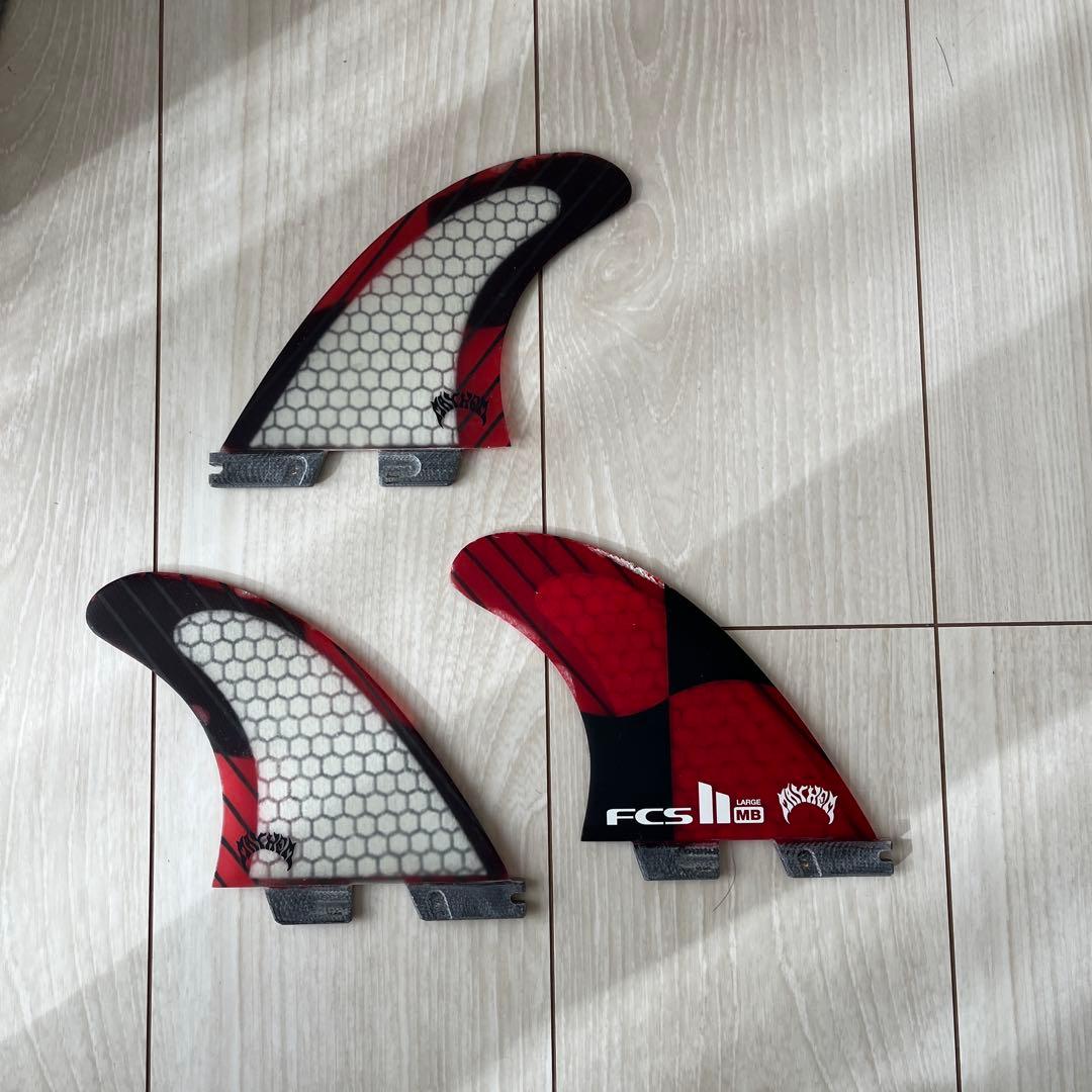 FCS II サーフボードフィン MB 赤/黒 ラージ MAYHEM メイヘム