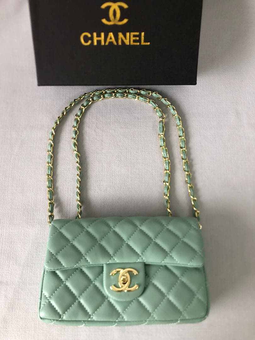 バッグ　ブルー　ハンドバッグ　レザー　ロゴ　ファッション　チェーン 中古品