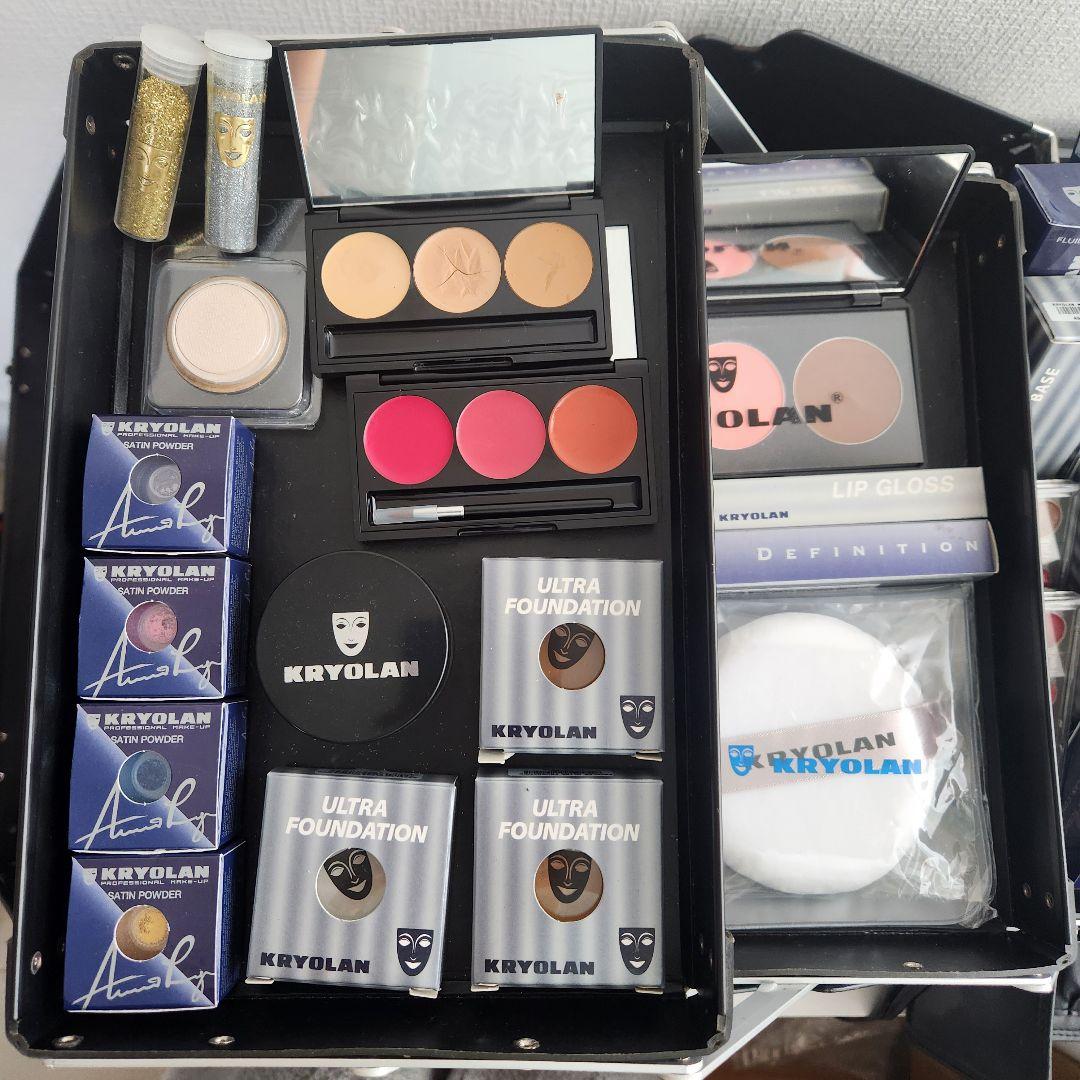 KRYOLAN クリオラン プロ仕様コスメ メイクパレット ブラシ ボックス付き