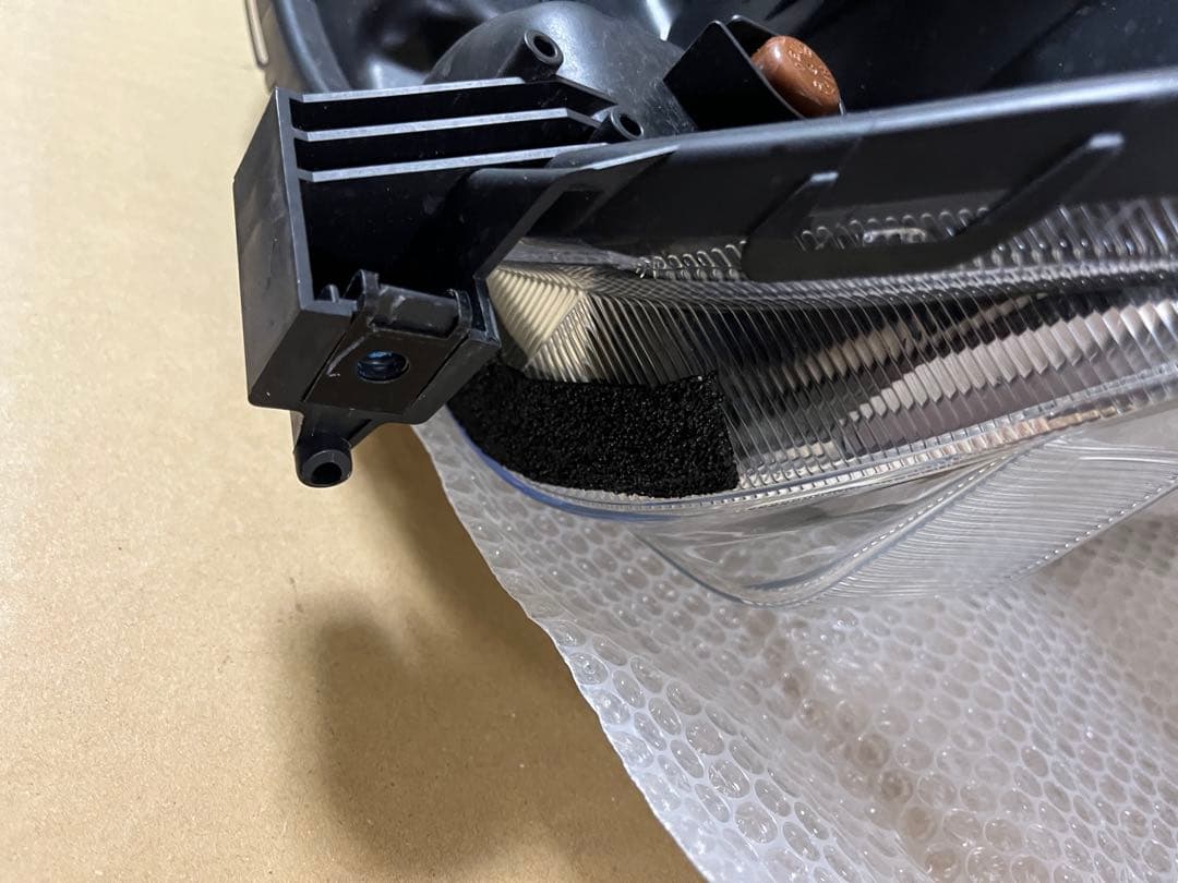 スズキ純正エブリィ3BA-DA17Wの右ヘッドライトユニット