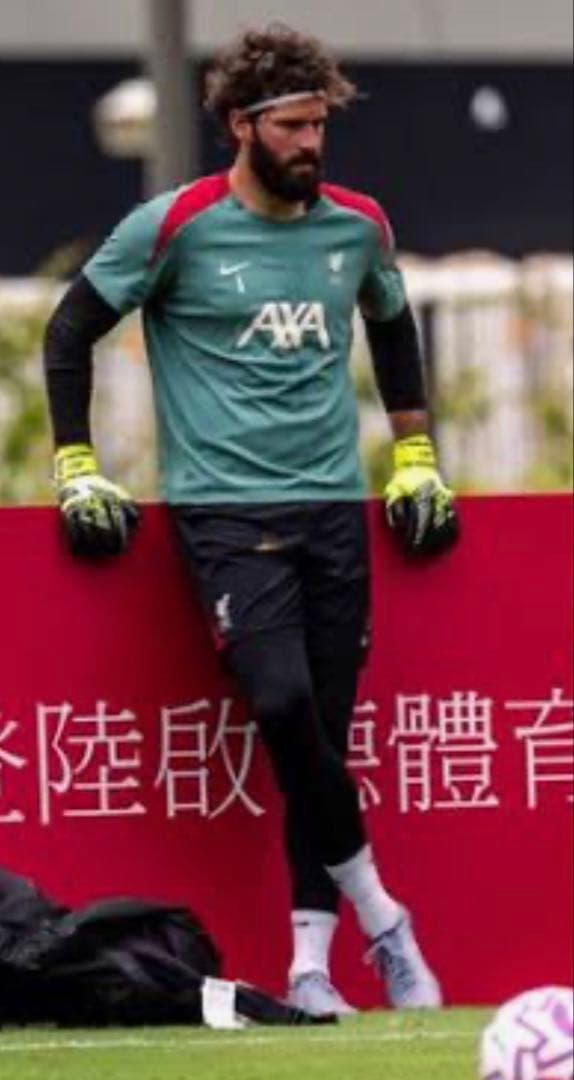 リヴァプール 1番アリソン・ベッカー選手 トレーニングウェア NIKE