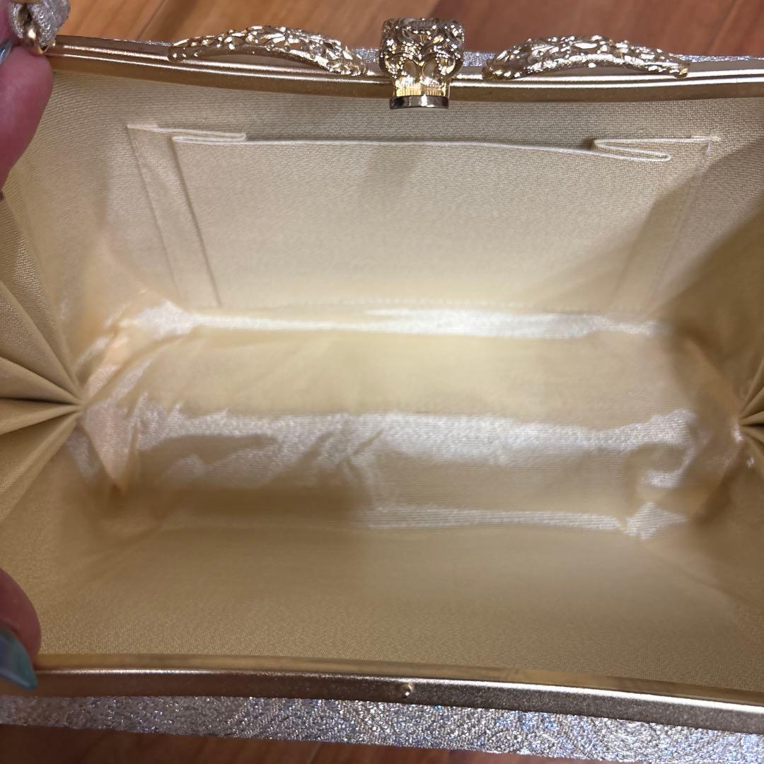 ゴールドの和装用バッグと下駄セット