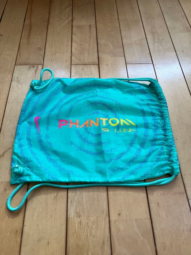 ナイキ　ファントムGX