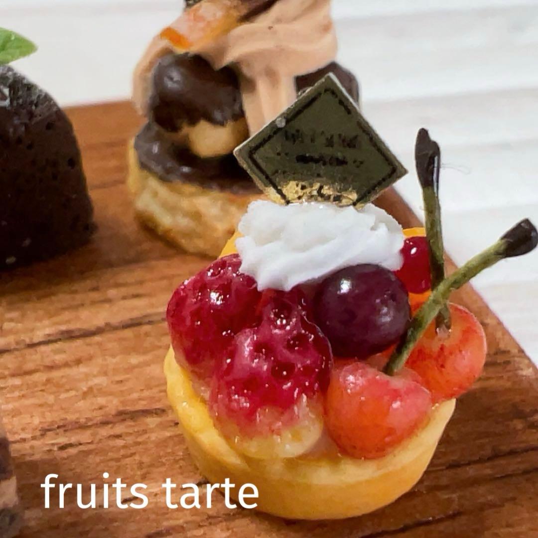 No.205 ミニチュア　スイーツ　ケーキ　ハンドメイド