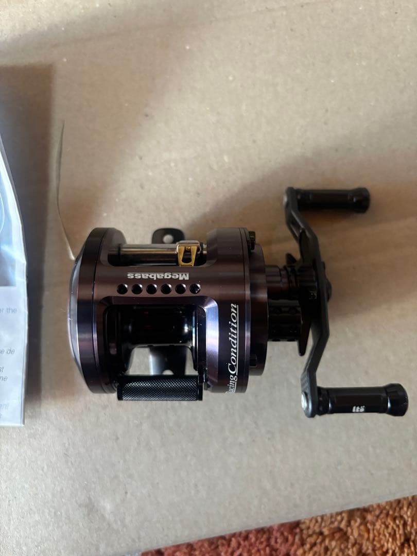 メガバス　モノブロック　レーシングコンディション　右　新品未使用