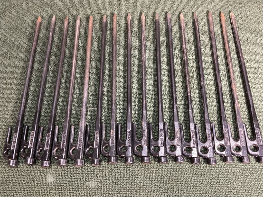 ソリッドステーク30 16本セット