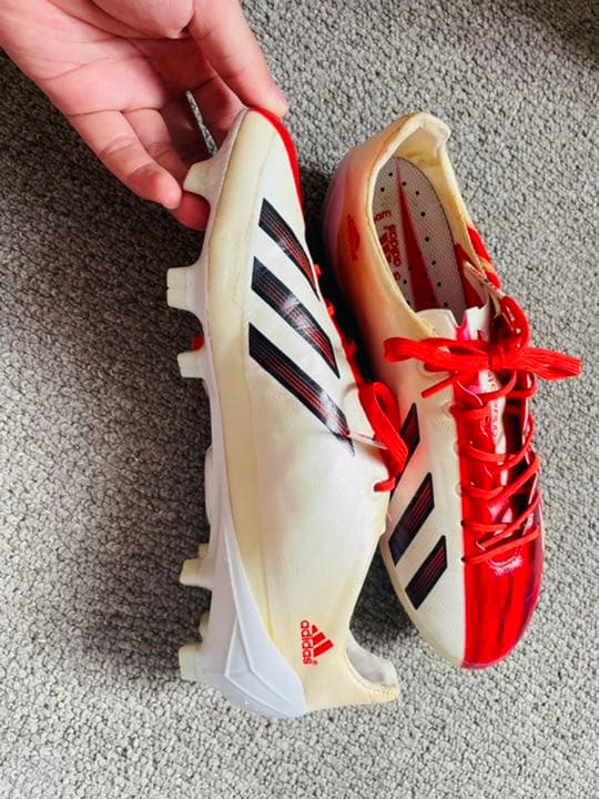 アディダスサッカースパイクシューズ F50 Adizero