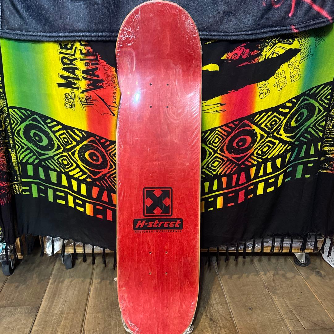 H-streetスケボーデッキポップシェープ8.25×32.5㌅SLAYERED