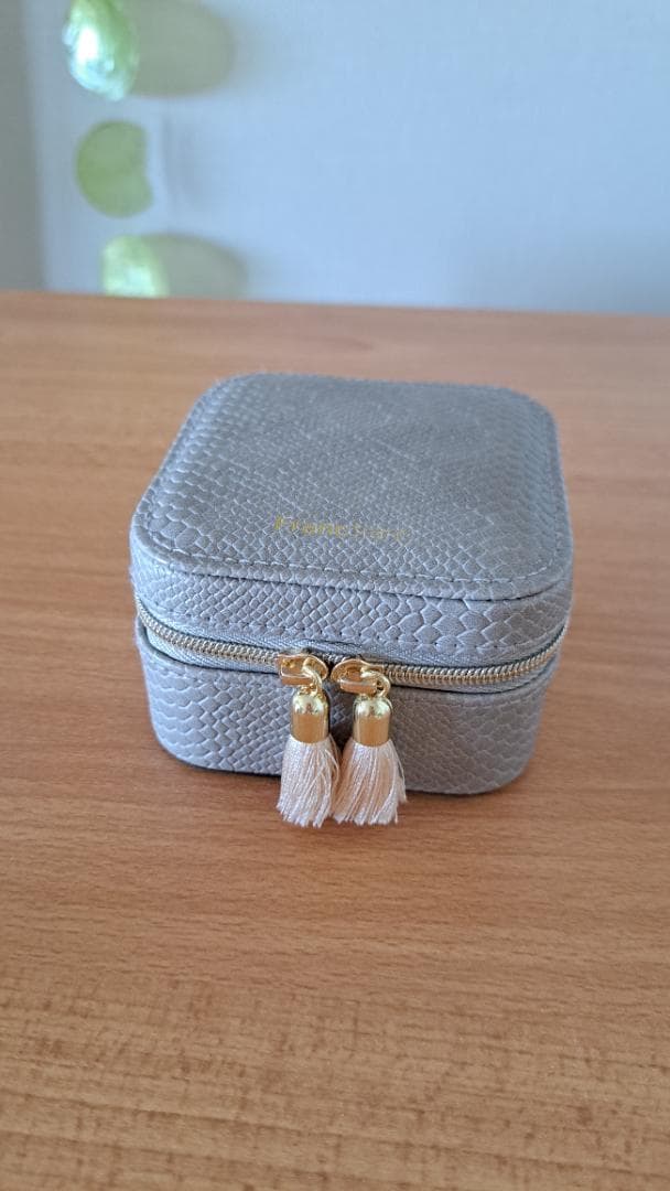 agete K10 リング 廃盤デザイン?! オリーブモチーフ