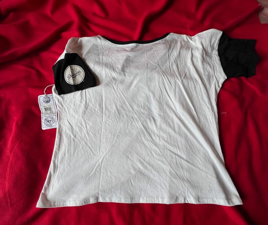 ☆新品☆ドジャースTシャツ　mbl 47 紺✖️白