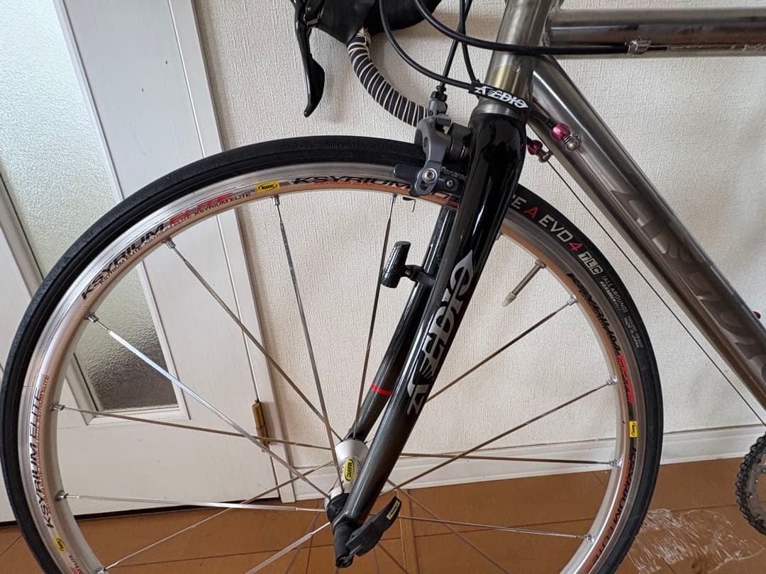 AVEDIO ロードバイク