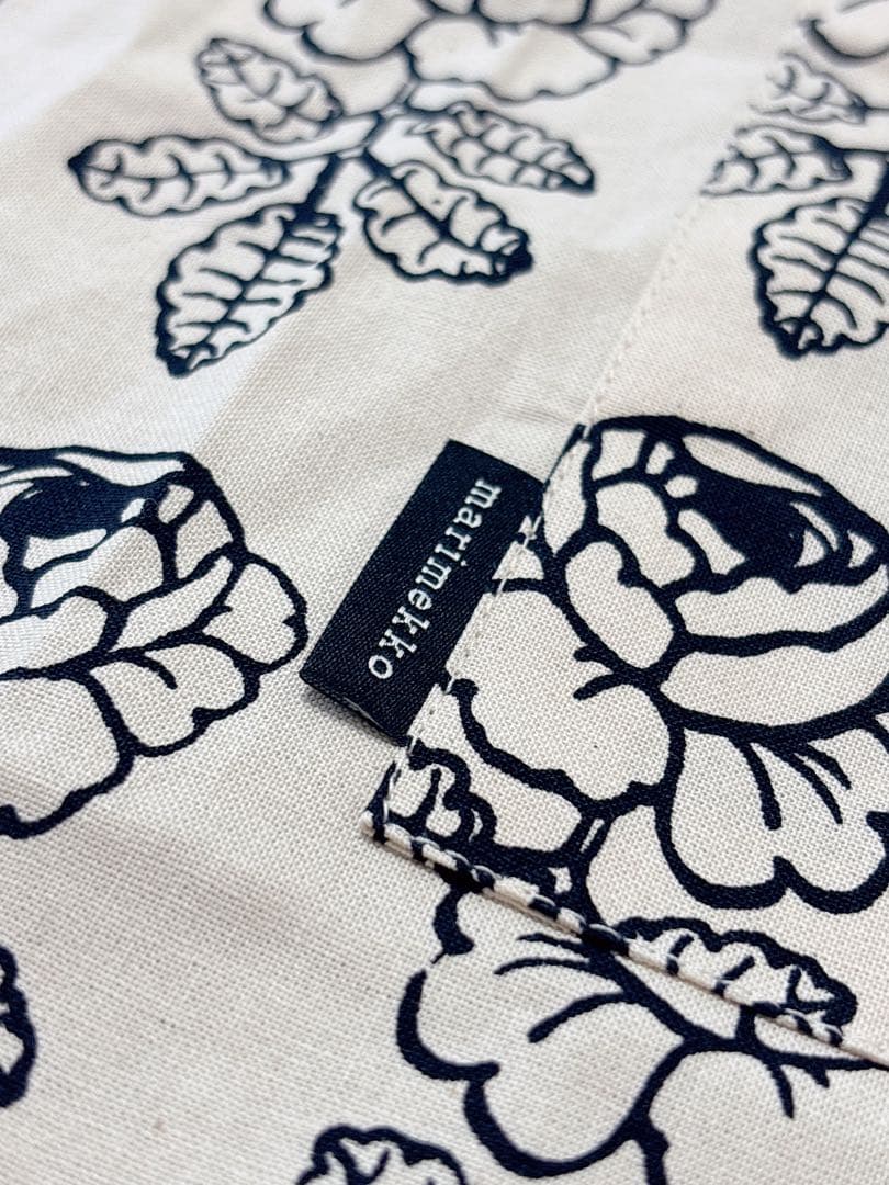 早い者勝ち！新品未使用 ⚫︎marimekko⚫︎マリメッコ エプロン