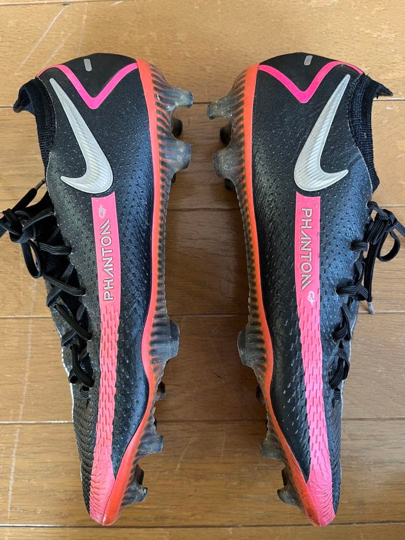 NIKE ファントムGT サッカースパイク ブラック✖️ピンク 27.5cm