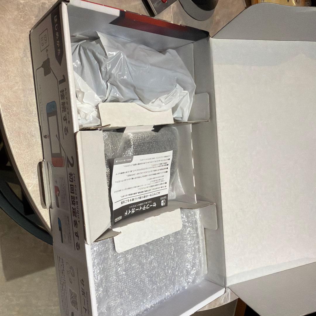 M*a様 Nintendo Switch ネオンブルー/ネオンレッド 本体