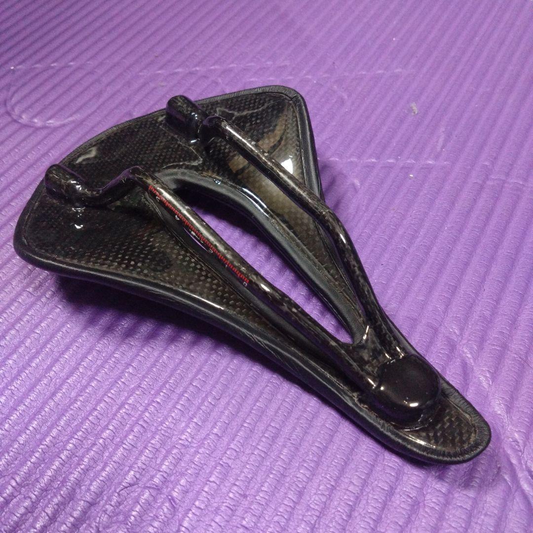 ☆TNI LiteFlyカーボンサドル美品