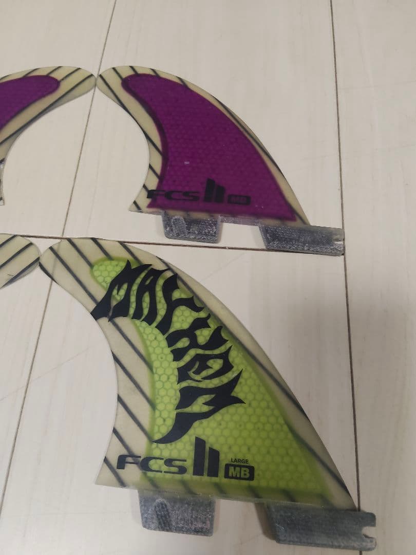 FCS II MB サーフボードフィン 紫 緑4枚セット