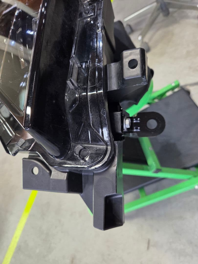 LBさん専用 日産 C28セレナ左側ヘットライト