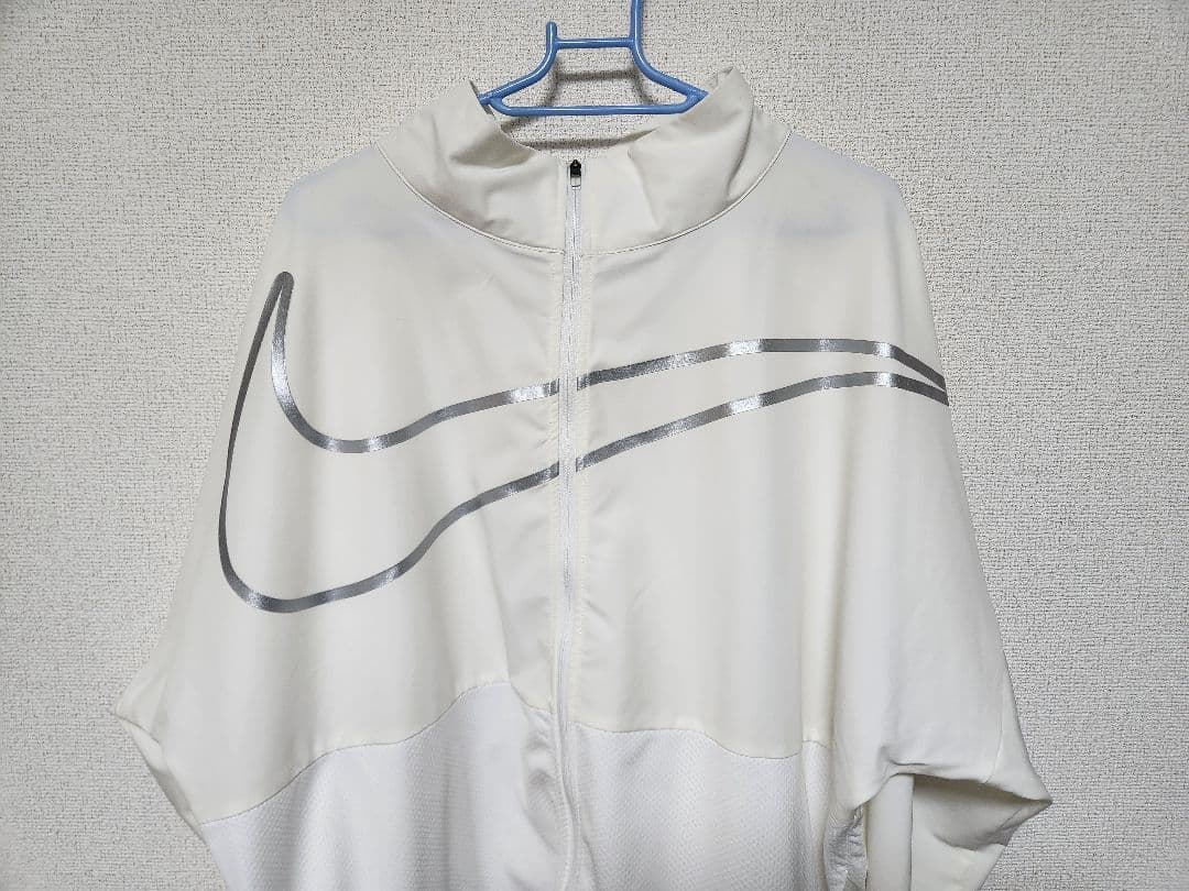 Nike Pro M ホワイト ウィンドブレーカー