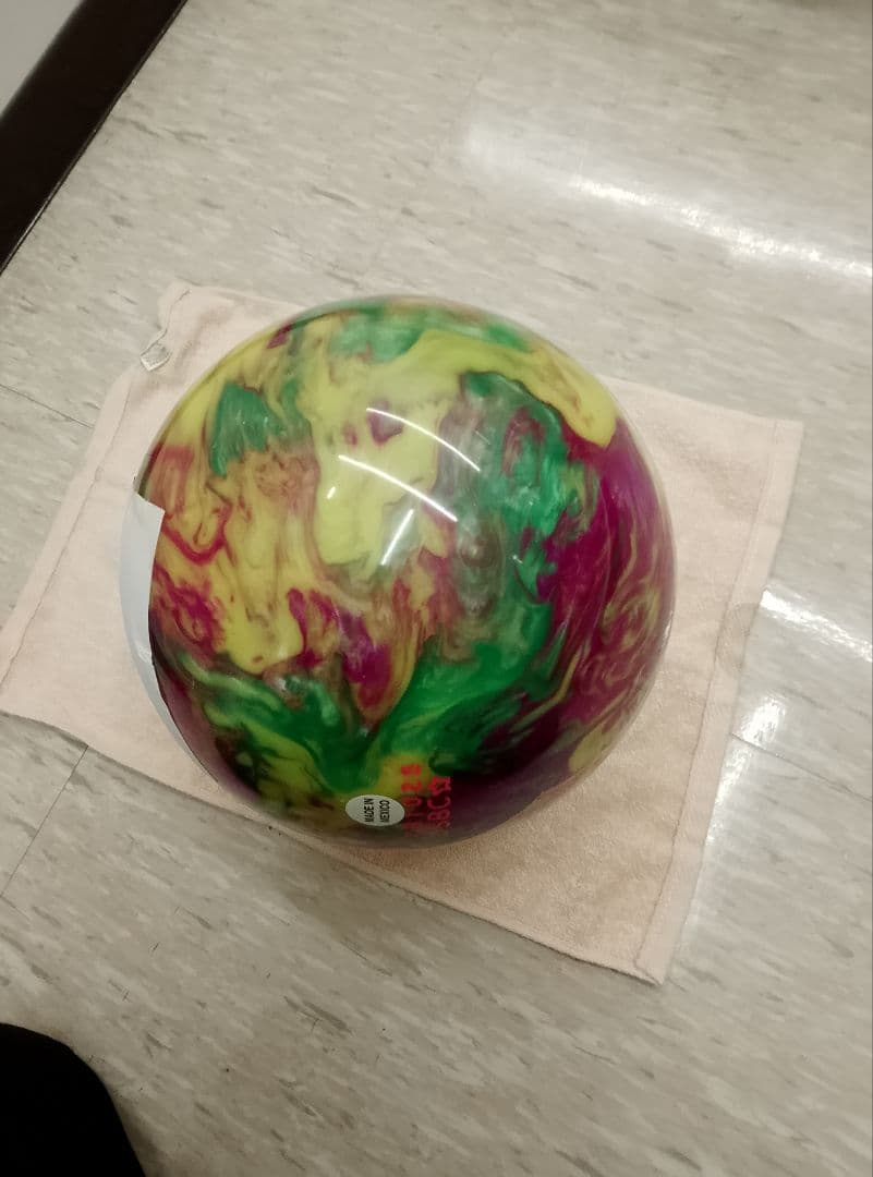 ボーリングボール　14、12ポンド　２点セット　ケース付き　即購入可能