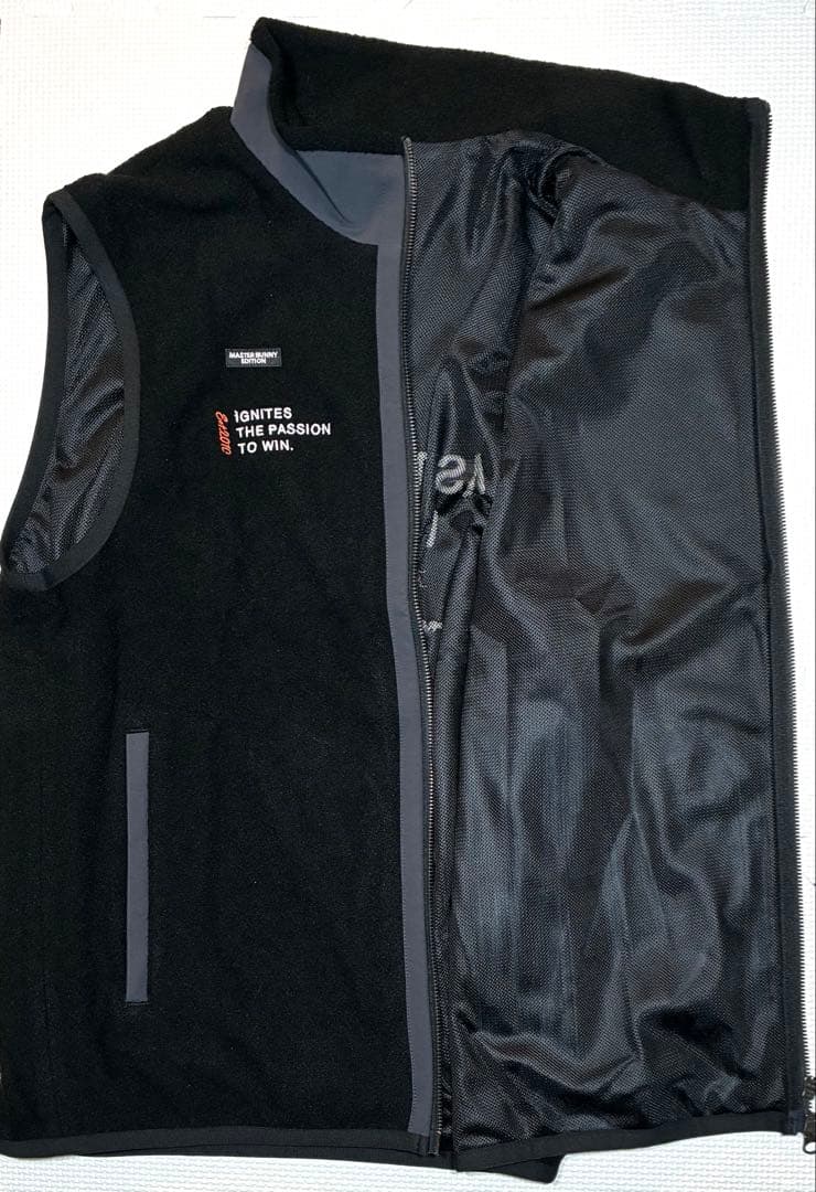 マスターバニーエディション 毛混ブークレ フルジップベスト（BLK／5）