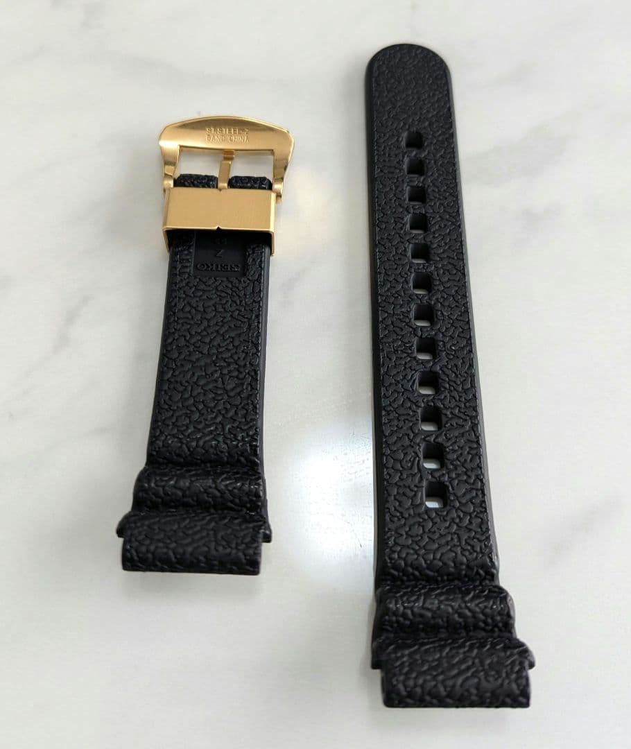 希少　SEIKOダイバー　シリコンバンド22mm