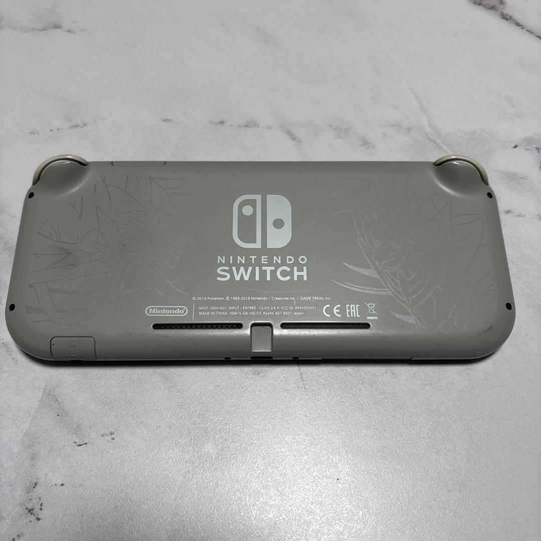 Nintendo Switch lightザシアン・マゼンタ
