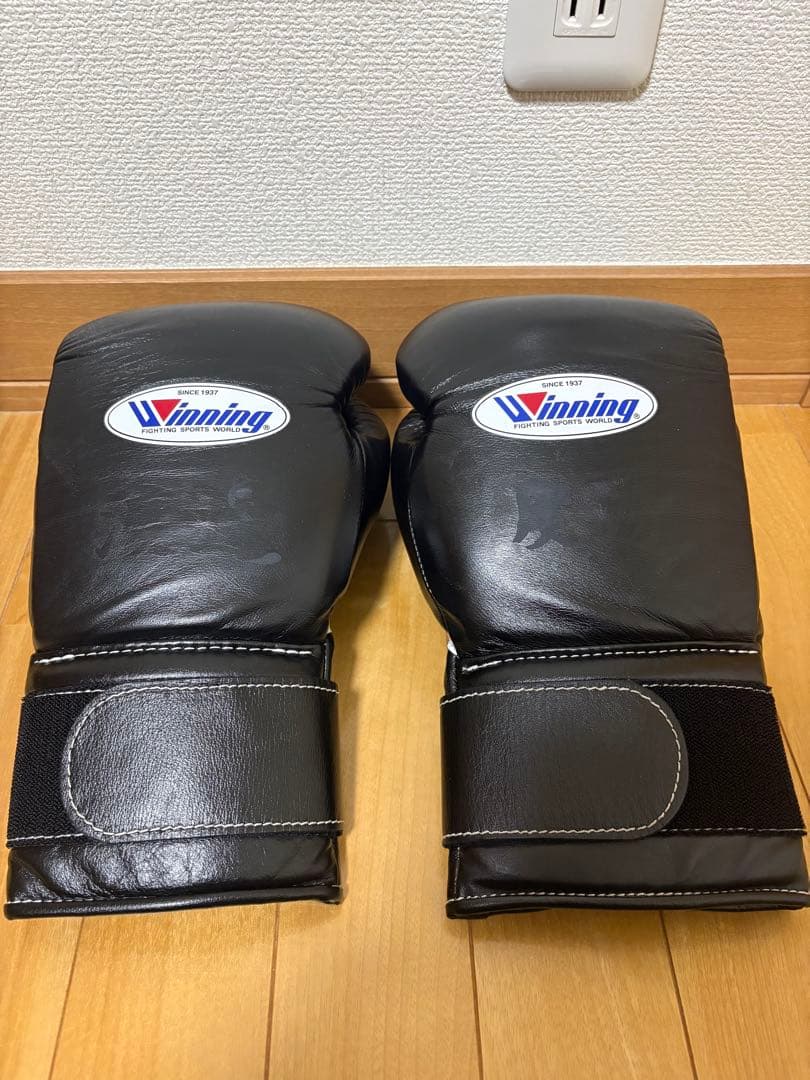Winning 14oz ブラック ボクシンググローブ ウイニング 黒