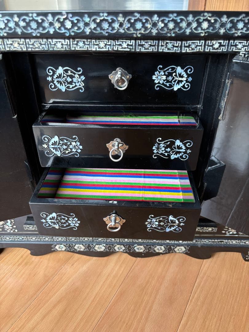 螺鈿細工 観音扉 棚 ビンテージ インテリア　中国 アンティーク 家具