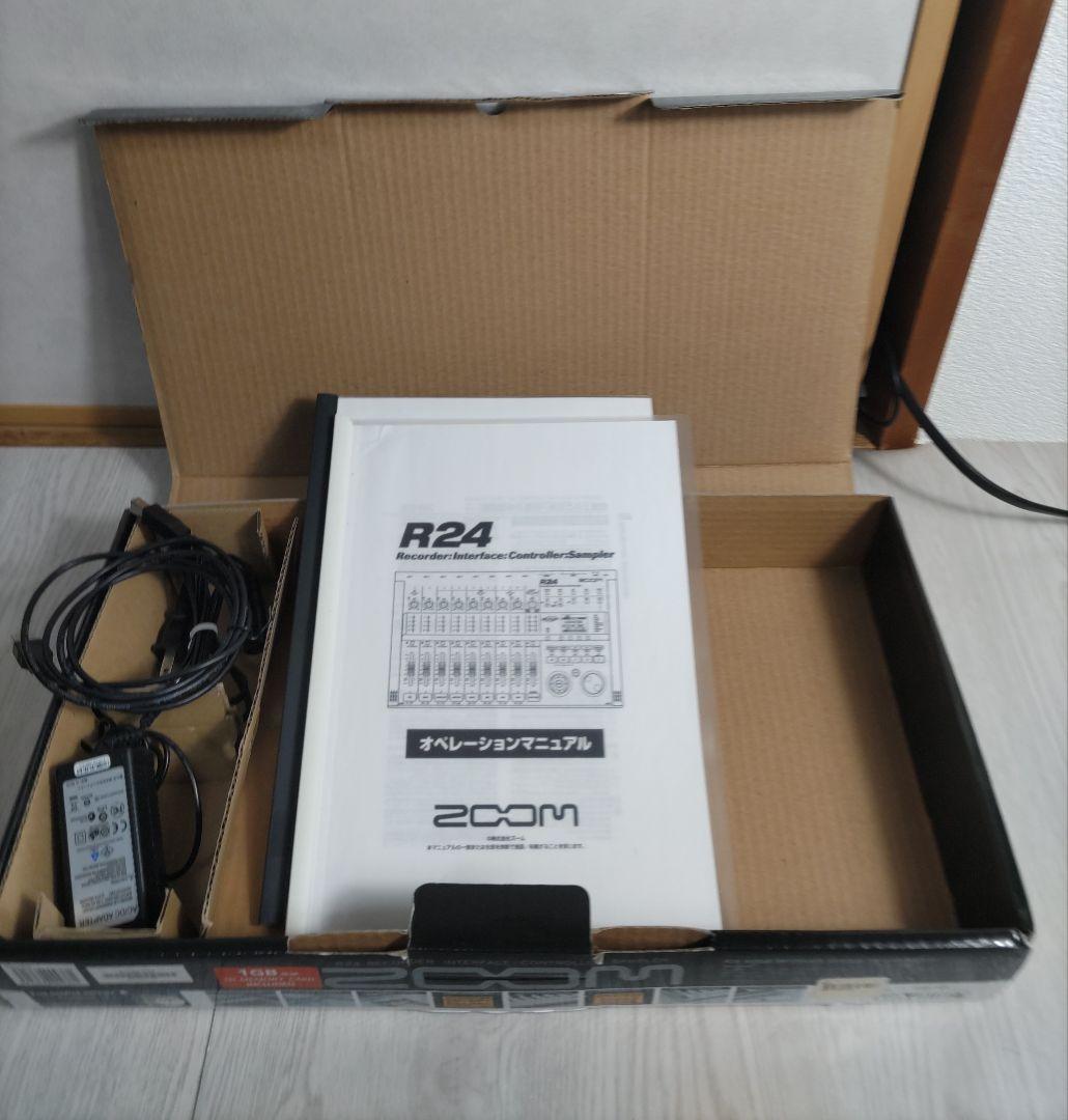 ZOOM R24 マルチトラックレコーダー